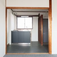 京都市山科区西野岸ノ下町60の賃貸物件/キッチンにも窓があって明るい空気。※写真は反転タイプ