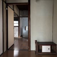 京都市北区紫野十二坊町8-6の売買物件/1F｜玄関前の小さな空間。