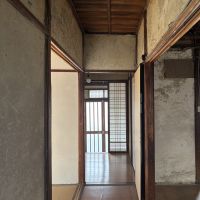 京都市北区紫野十二坊町8-6の売買物件/1F｜玄関側を向いた室内の眺め。