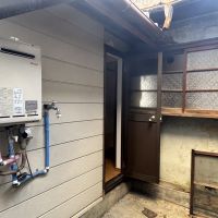 京都市北区紫野十二坊町8-6の売買物件/1F｜外にある洗濯機置き場、改装で中にもってきたいところ。