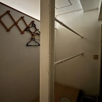 京都市下京区朱雀北ノ口町23-2の賃貸物件/1F|以前は着替えスペースとして使われていた模様