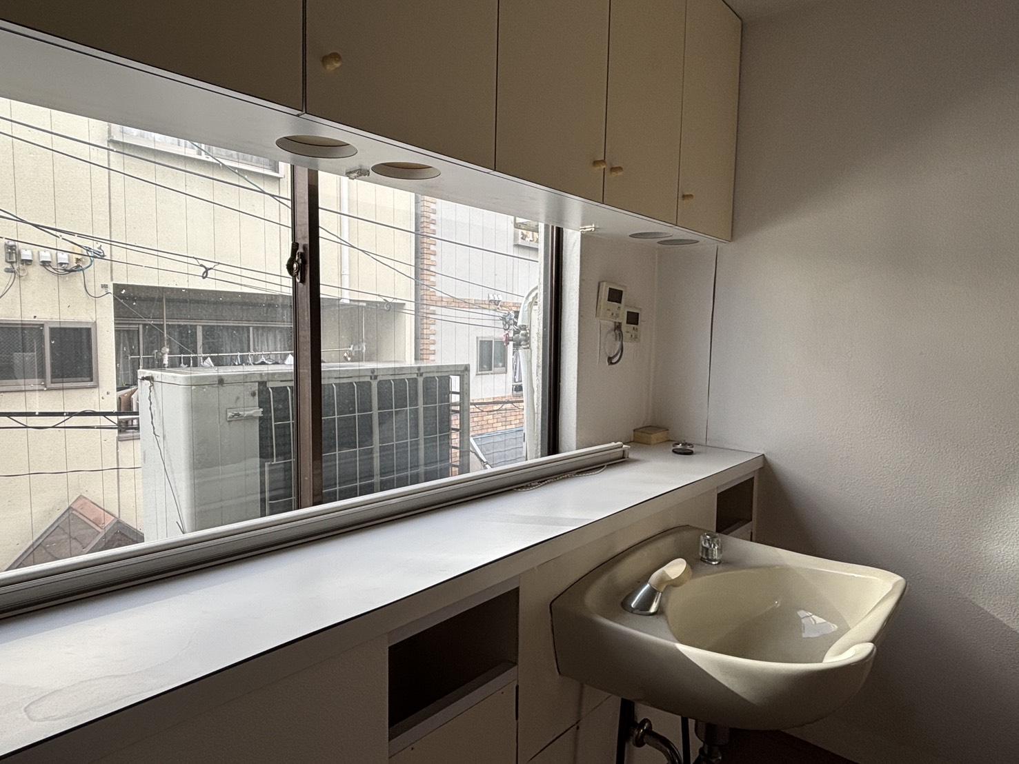 京都市下京区朱雀北ノ口町23-2の賃貸物件/2F|タオルを丸穴から取り出してみたい