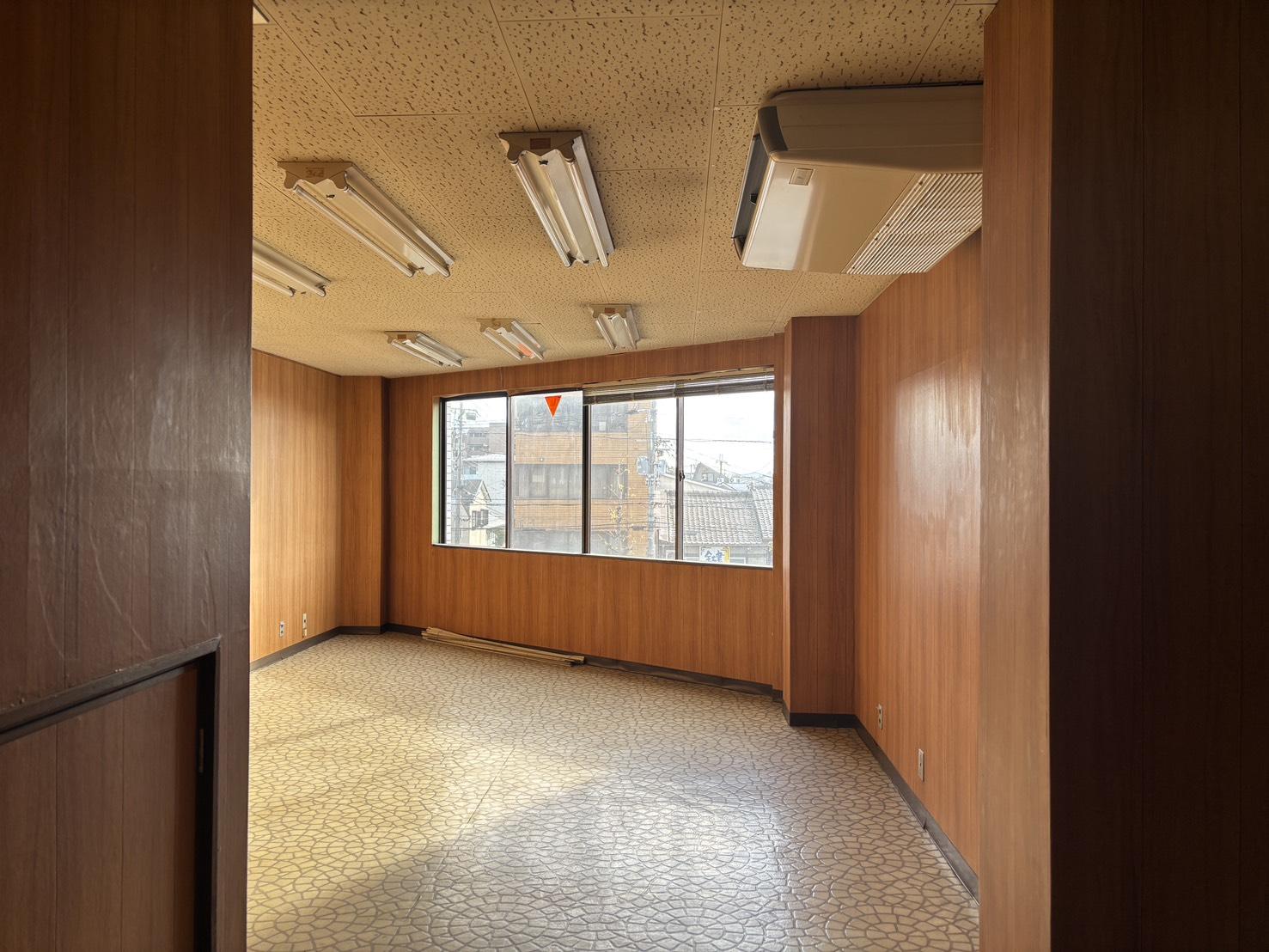 京都市下京区朱雀北ノ口町23-2の賃貸物件/3F|比較的きれいな内装