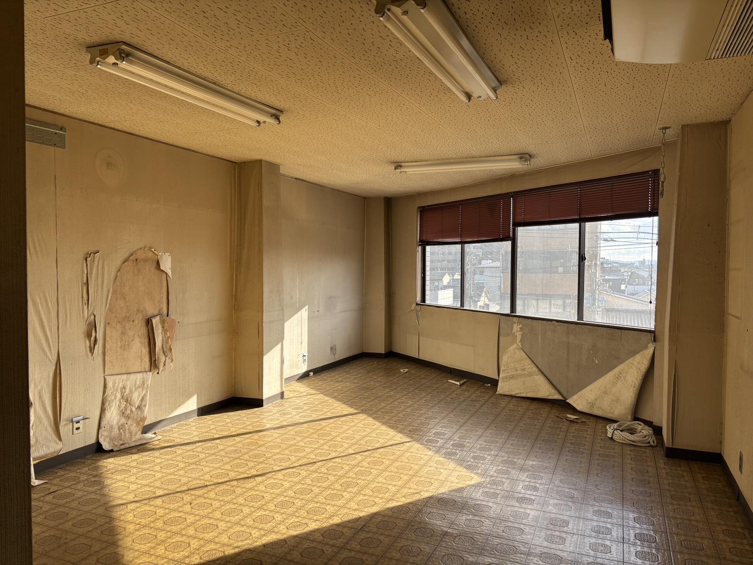 京都市下京区朱雀北ノ口町23-2の賃貸物件/4F|使い方にあわせて、ここから手を入れる前提でご検討ください