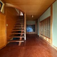 京都市左京区大原戸寺町191の売買物件/玄関間。農家屋敷の風情の堂々たる玄関間。階段周りが特にこだわりが見れますね