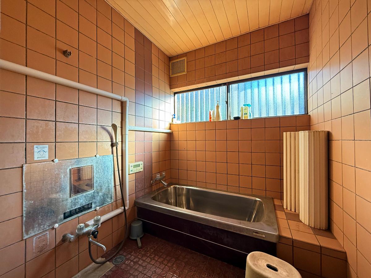 京都市左京区大原戸寺町191の売買物件/お風呂は時代を感じますがちょっと改修すればそのままでも良さそう