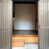 京都市北区紫竹上梅ノ木町2番地の賃貸物件/上り框の竹を使用していていいアクセントに