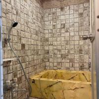 京都府京都市東山区今熊野椥ノ森町22-1の賃貸物件/お風呂もまたまたタイル張り。ちなみに浴槽は大理石風のプラスチック製