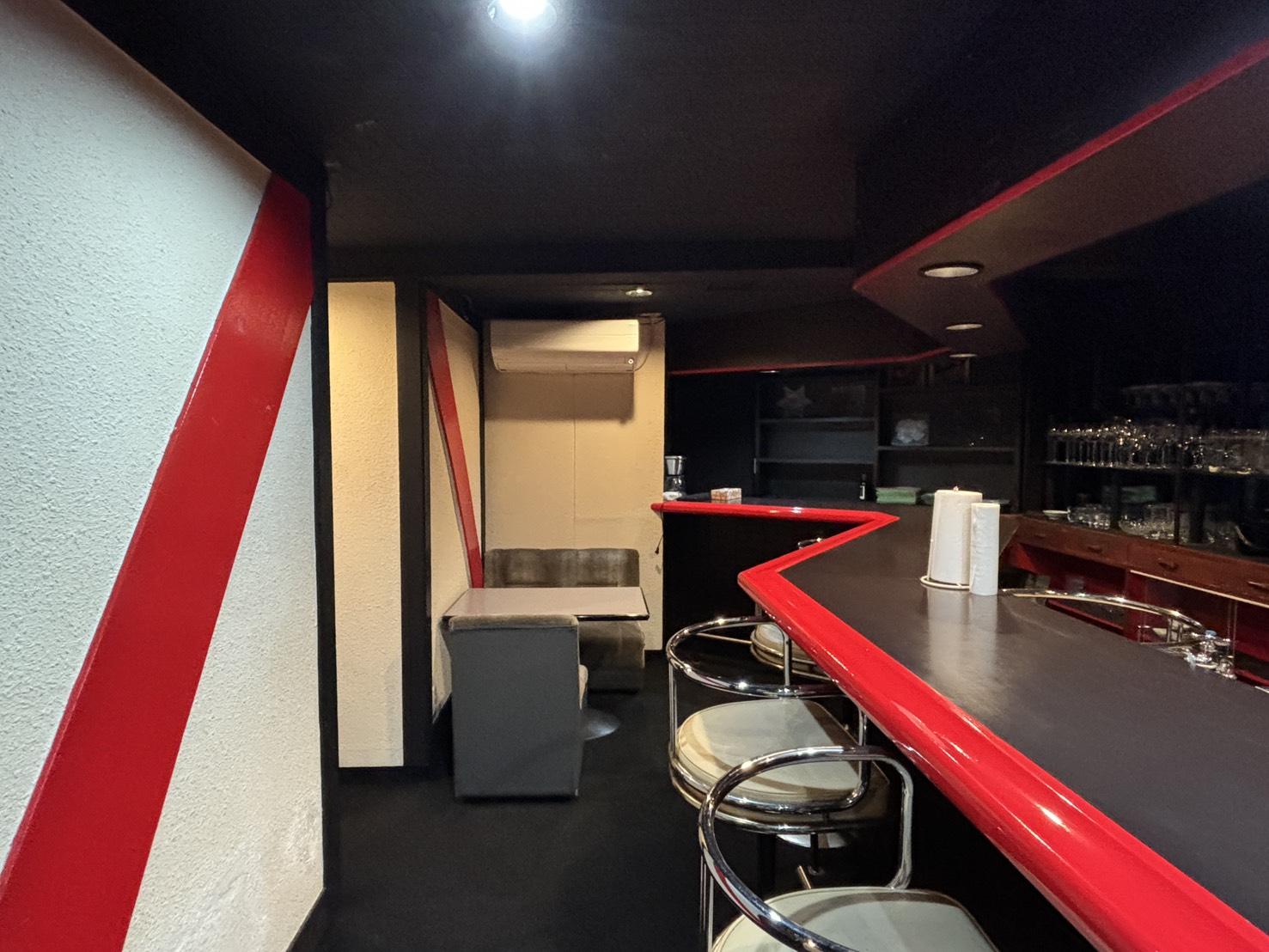 京都市北区紫野南舟岡町85-2の賃貸物件/2人席もあって、バーの時はカップル用だったのかも