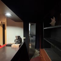 京都市北区紫野南舟岡町85-2の賃貸物件/カウンターから繋がって、厨房スペースへ