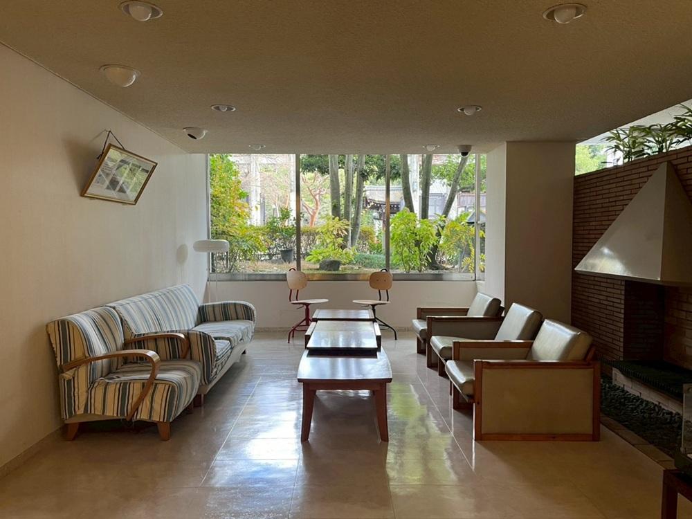 京都市左京区聖護院円頓美町47-5の売買物件/共用部もクラシックで良い雰囲気