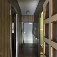 京都市上京区中立売通室町西入三丁町471の売買物件/室内からまっすぐのびた先にある玄関