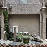 京都市上京区中立売通室町西入三丁町471の売買物件/中庭の造作は和風仕立て。正月仕様？