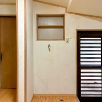 京都市左京区北白川山田町46の賃貸物件/キッチン横に洗濯機置き場