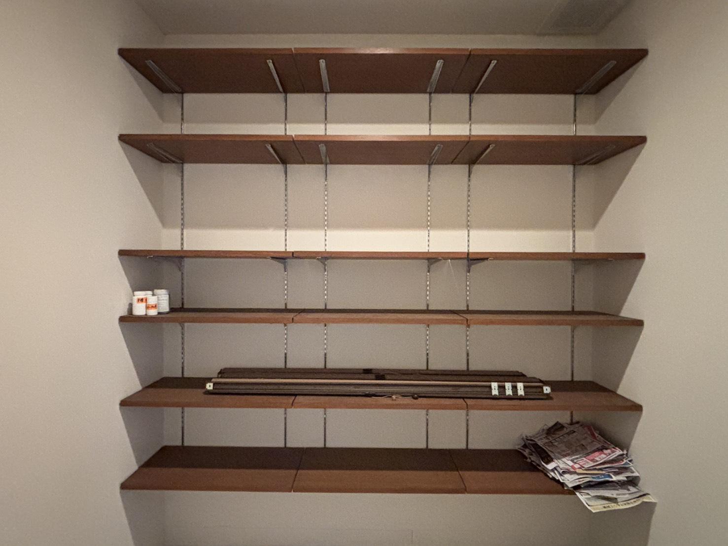 京都市北区小山初音町60-2の賃貸物件/1F│玄関横の収納スペース。物が多い方でも十分収まりそう