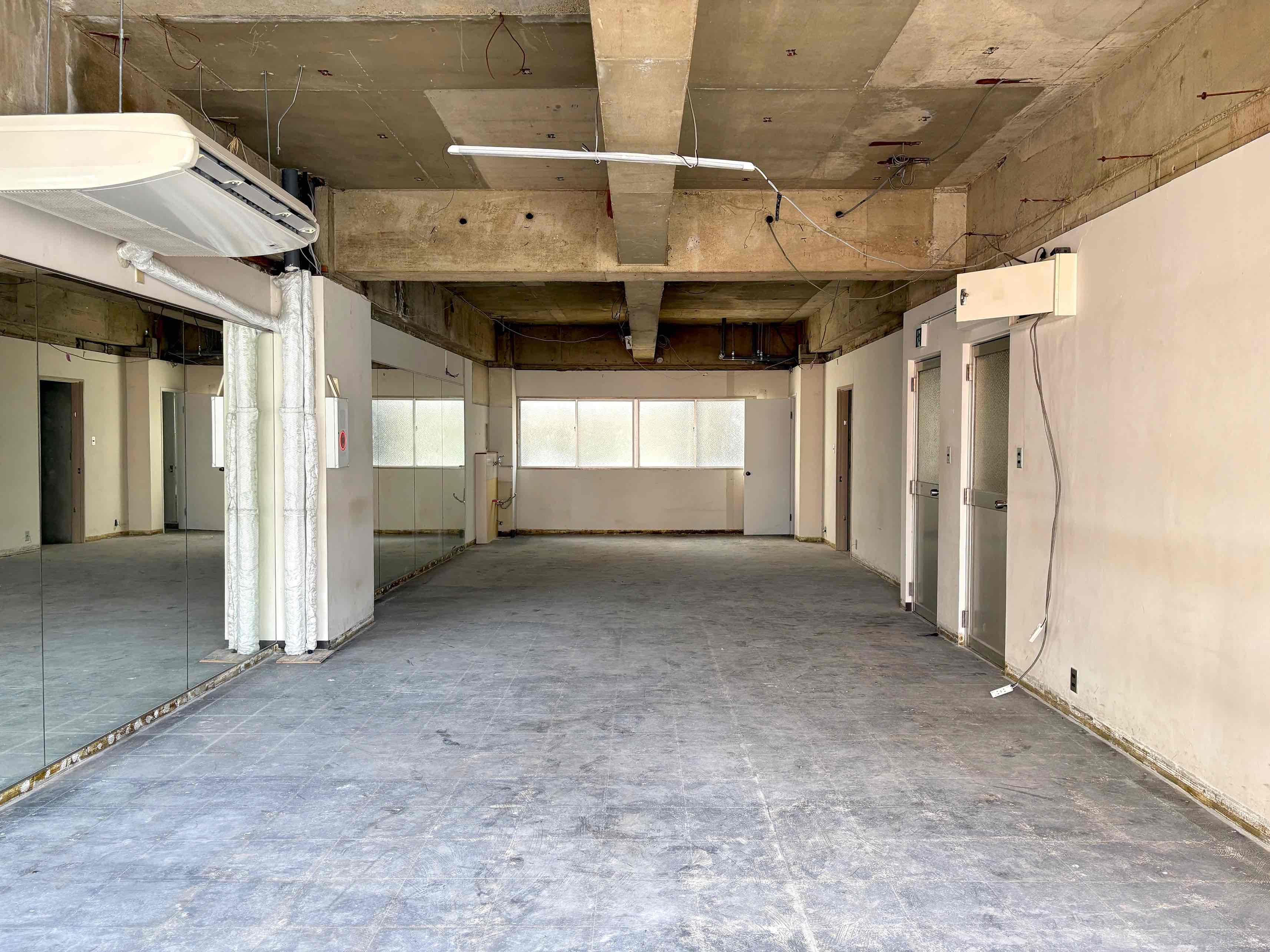 京都市中京区式阿弥町122-1の賃貸物件/前回募集時には東側に造作の壁があったのですが、解体され以前よりとても明るい印象