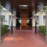 京都市上京区室町通一条下る薬屋町419の賃貸物件/アプローチもシンプルでカッコ良い