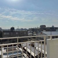 京都市上京区室町通一条下る薬屋町419の賃貸物件/目の前が旧富岡鉄斎邸のため、スカッとした景色を確保できます。