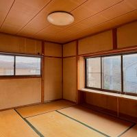 京都市左京区上高野石田町156-3の賃貸物件/2階南｜日中はよく日が入るので、この部屋にはエアコンを新調予定です。襖は薄紫に張替え。他は既存。