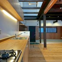 滋賀県大津市尾花川9-18の売買物件/キッチン上部は元火袋部分の吹抜け。