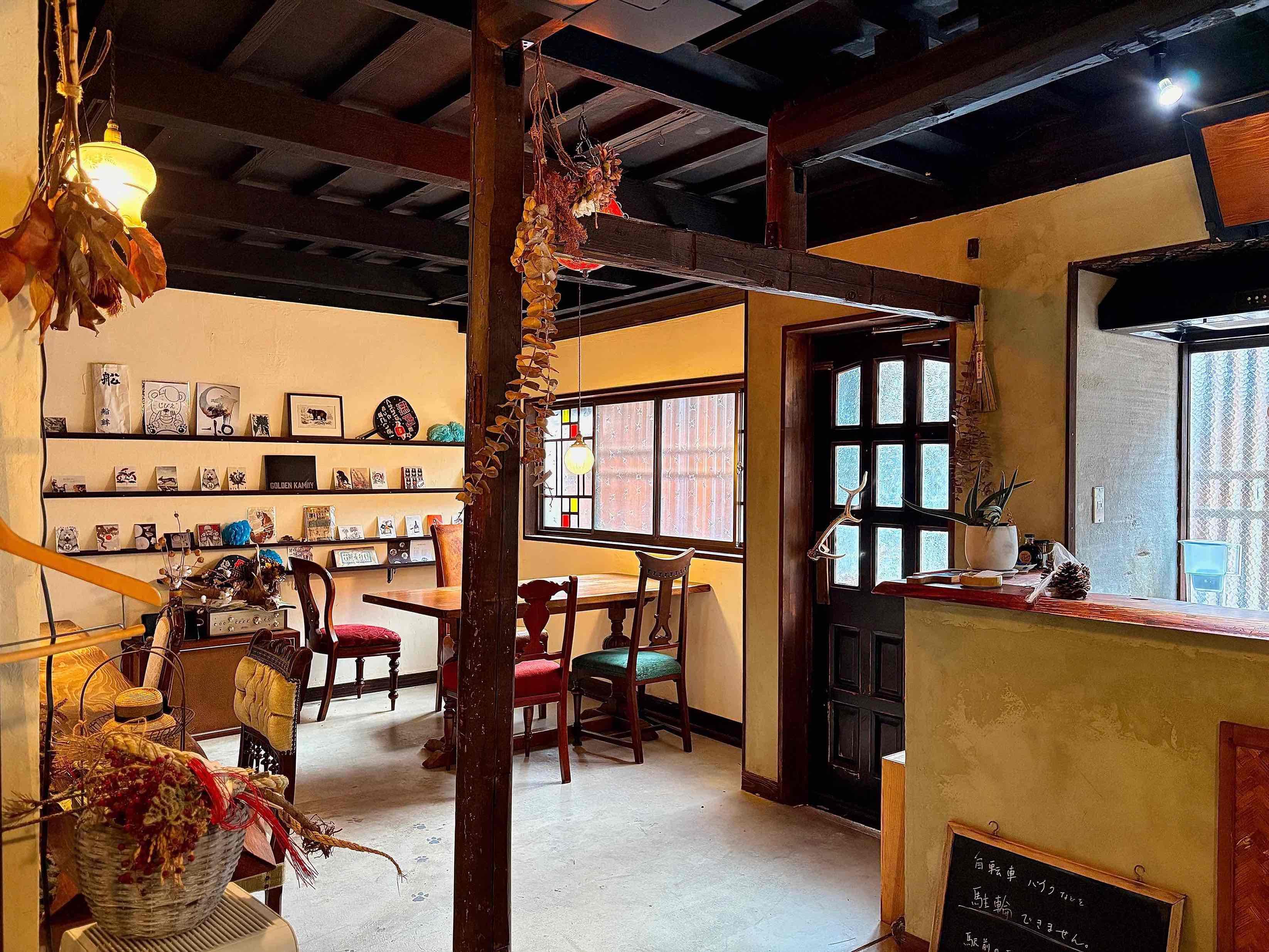 京都市上京区上立売東町29の賃貸物件/ゆったりと過ごしたくなる店内は大人の隠れ家のよう