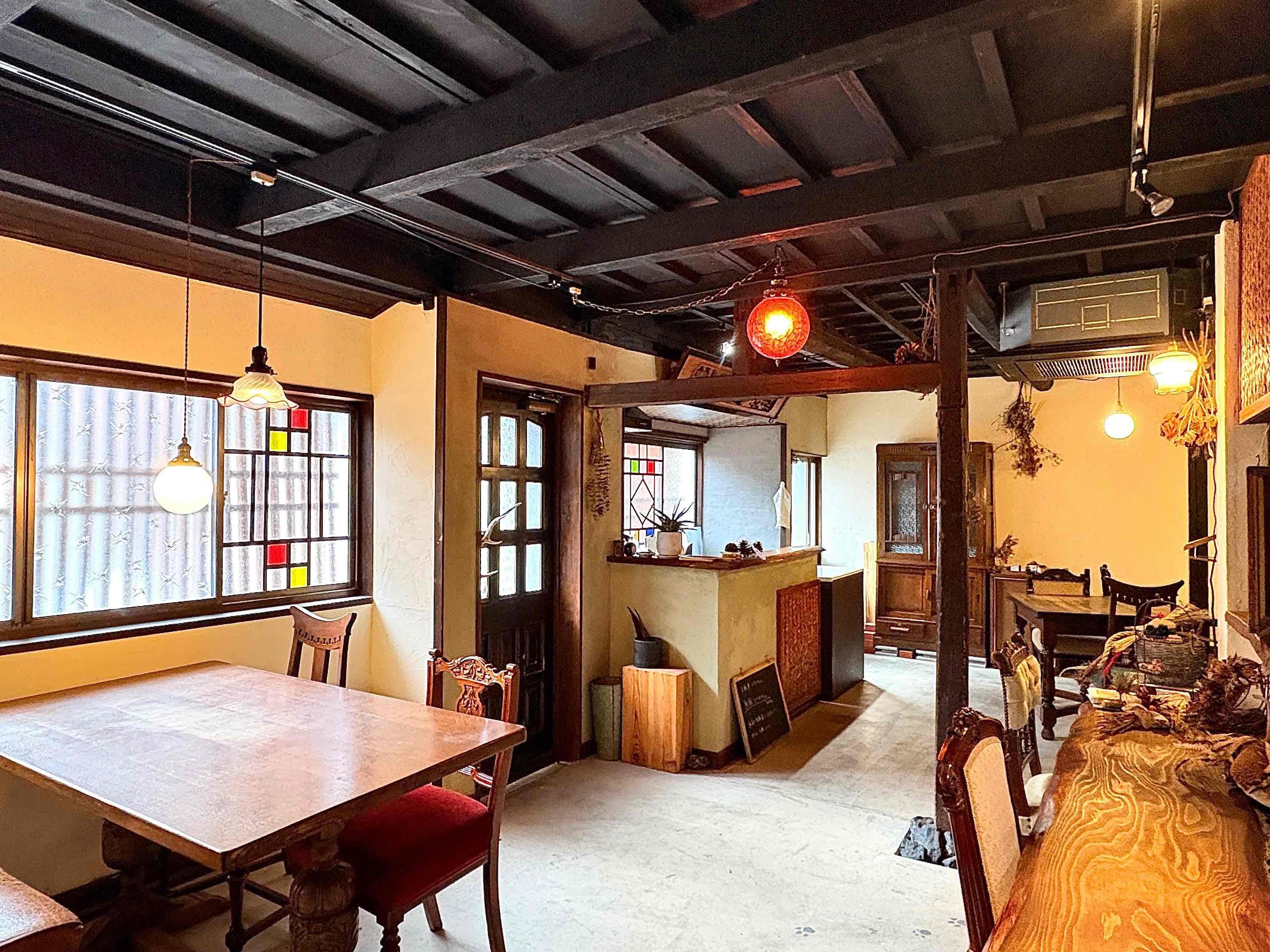 京都市上京区上立売東町29の賃貸物件/貸主さんが室内の雰囲気にマッチした什器類を選び抜かれています