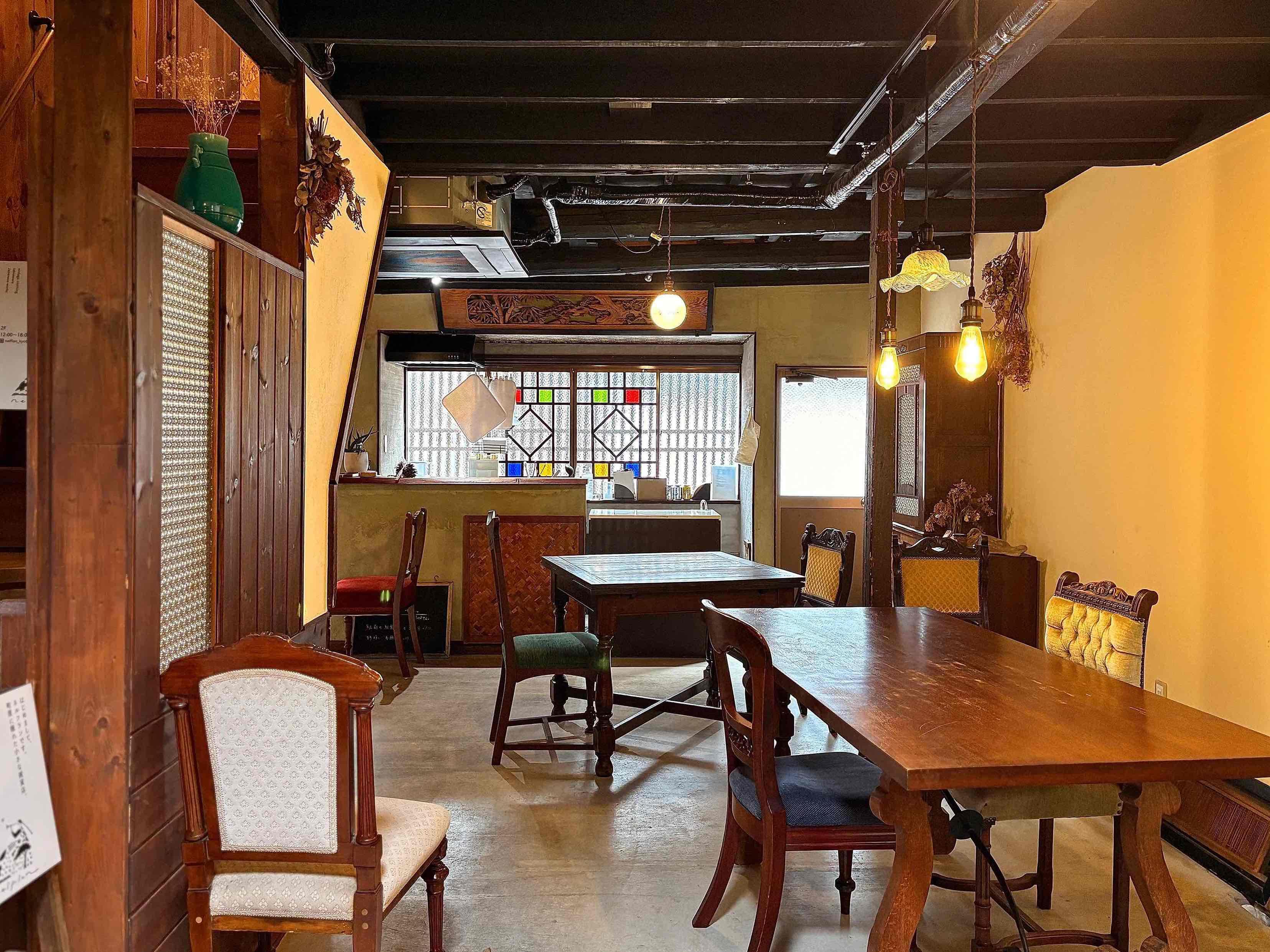 京都市上京区上立売東町29の賃貸物件/アンティークのインテリアが良く似合う温もりのある空間