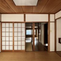 京都市左京区新間之町通二条下る頭町346の賃貸物件/2F | 建具を開けると奥まで抜けてます。