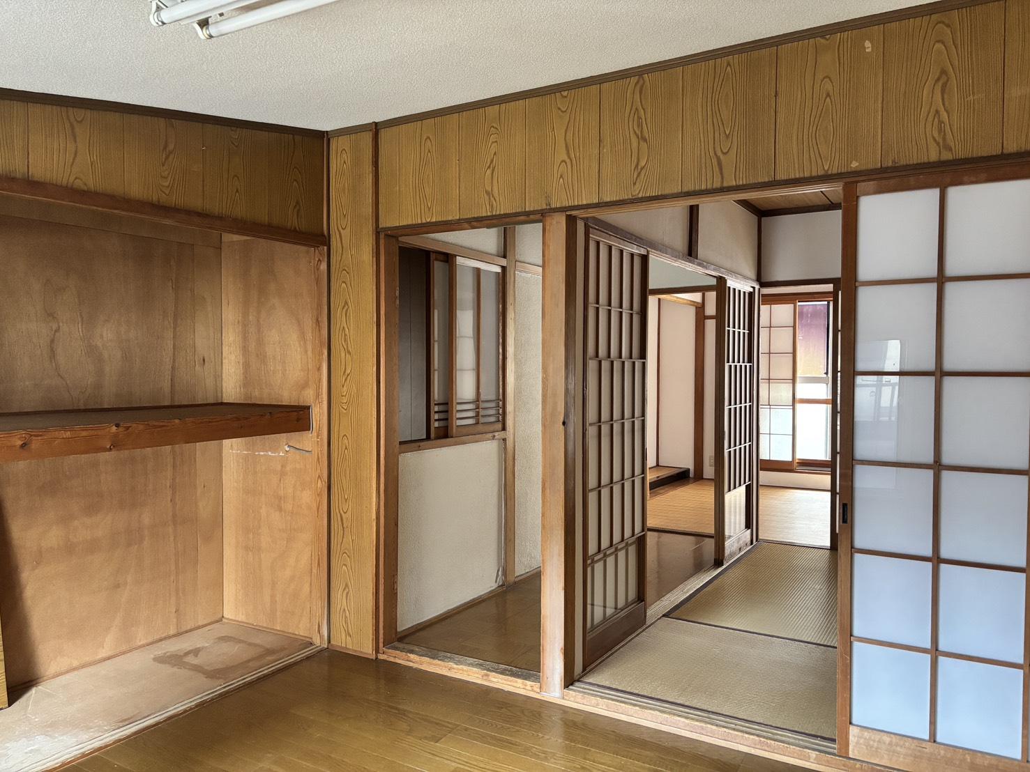 京都市左京区新間之町通二条下る頭町346の賃貸物件/2F | 畳の間と板の間が連続する構成。