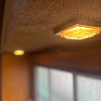 京都市下京区木屋町通六軒上る都市町151番地6の賃貸物件/1階洋室に設置されたかわいらしいレトロで照明