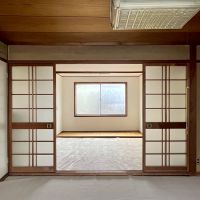 京都市下京区木屋町通六軒上る都市町151番地6の賃貸物件/2階北側からの様子。窓の先はバルコニーが設けられています。