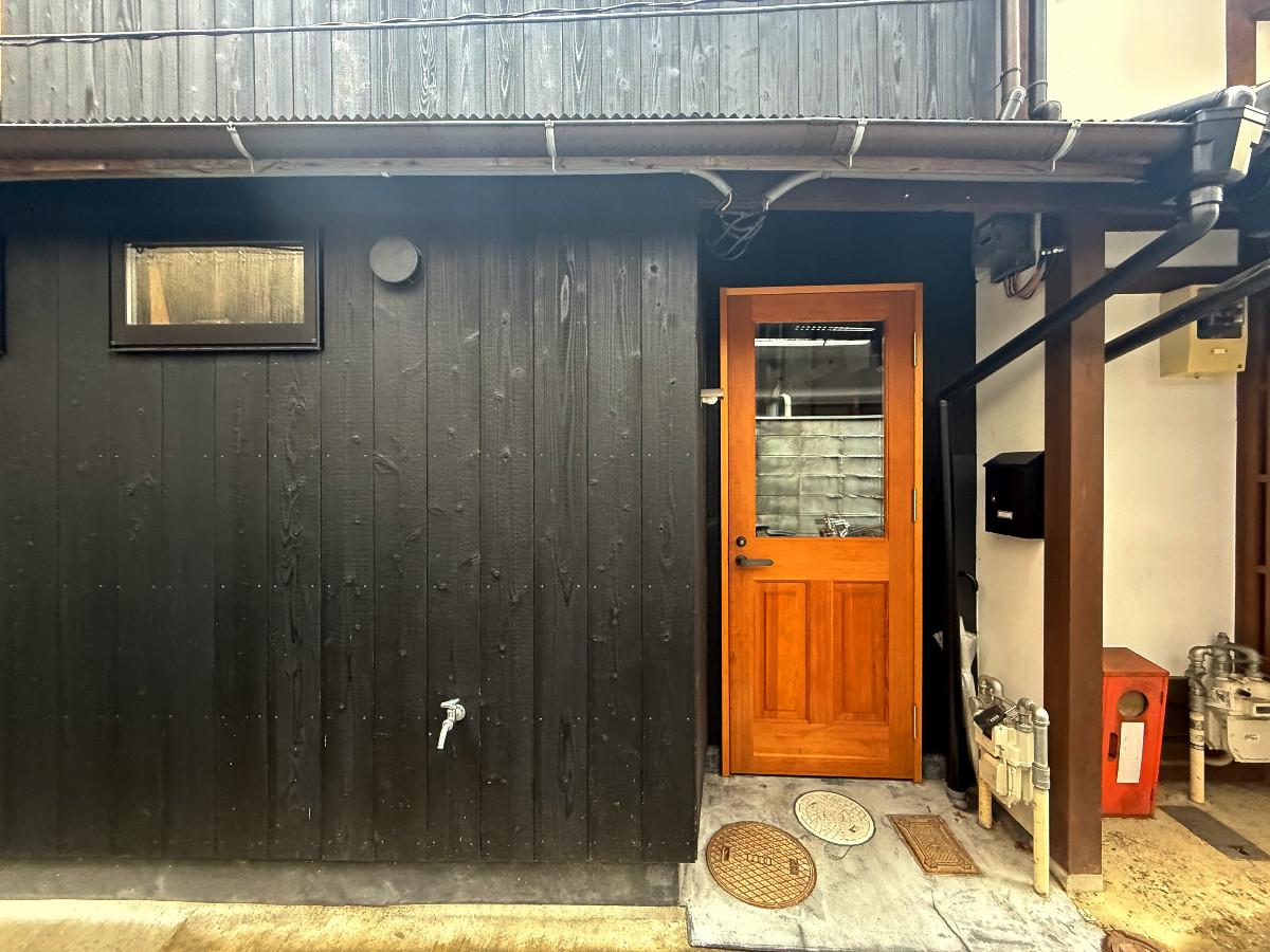 〒600-8141 京都府京都市下京区新日吉町１２４&minus;１０の賃貸物件/外観全景。シンプルに最小限にまとめてあり〼