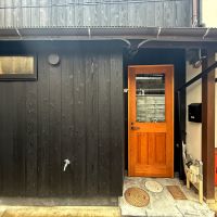 〒600-8141 京都府京都市下京区新日吉町１２４&minus;１０の賃貸物件/外観全景。シンプルに最小限にまとめてあり〼