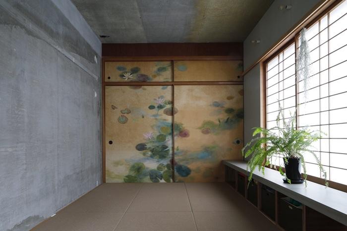 京都市左京区北白川追分町1-4の売買物件/コンクリートとの融合も良い（photo by来田猛氏）