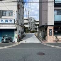 京都市左京区北白川追分町1-4の売買物件/今出川通から少し奥まって建っているので車両の通行音はほぼ気にならない