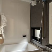 京都市上京区東今⼩路町744-28の賃貸物件/サウナ横にある浴室。氷を放り込んで水風呂としてどうぞ。