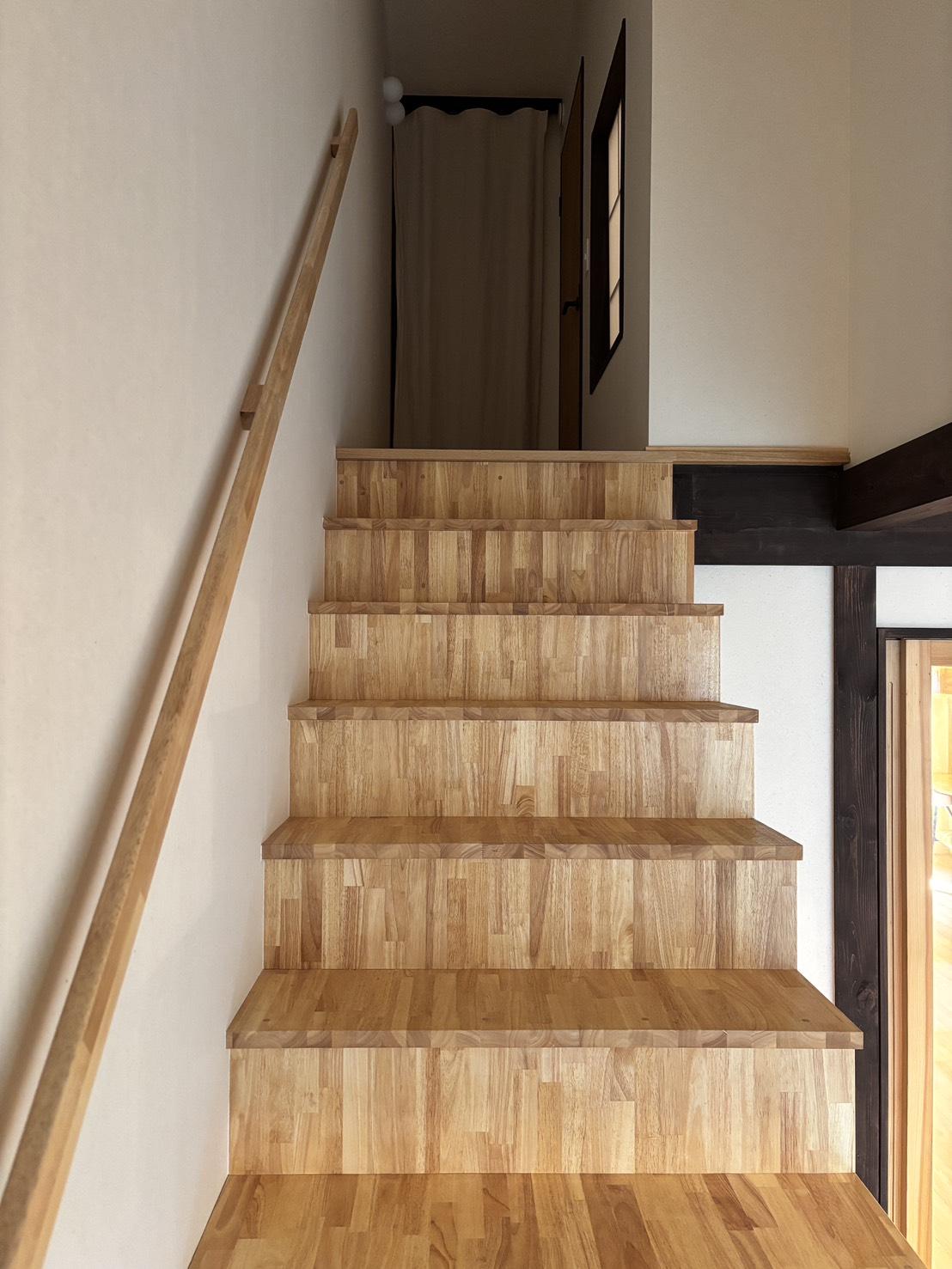 京都市上京区東今⼩路町744-28の賃貸物件/階段も架け替えてあるのでご安心下さい