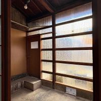 京都市北区紫野南舟岡町74-4の賃貸物件/キッチン横の土間の様子。暑さ＆寒さ対策は必要どうですが作業や趣味部屋にいかがでしょうか