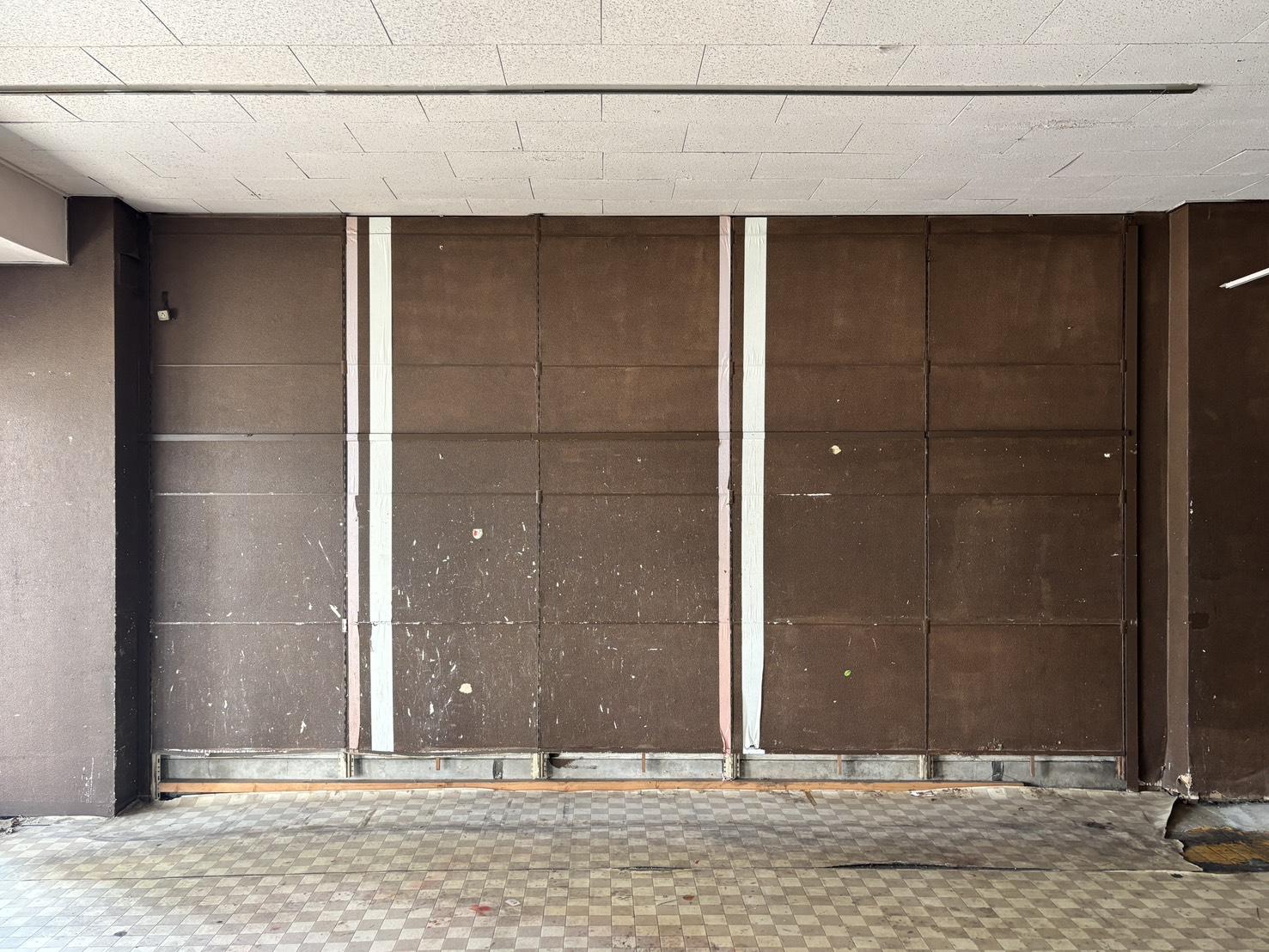 京都市上京区⻄堀川通上⻑者町下る奈良物町481番地の賃貸物件/壁面はシンプルな下地。スケルトンにするとまた印象が変わりそうです。