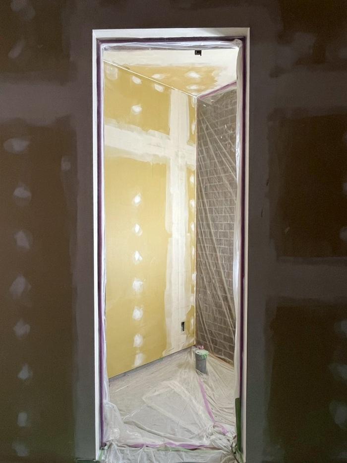 京都市中京区壬生馬場町30-13、30-20の賃貸物件/1階中央部に位置する共用トイレの準備中