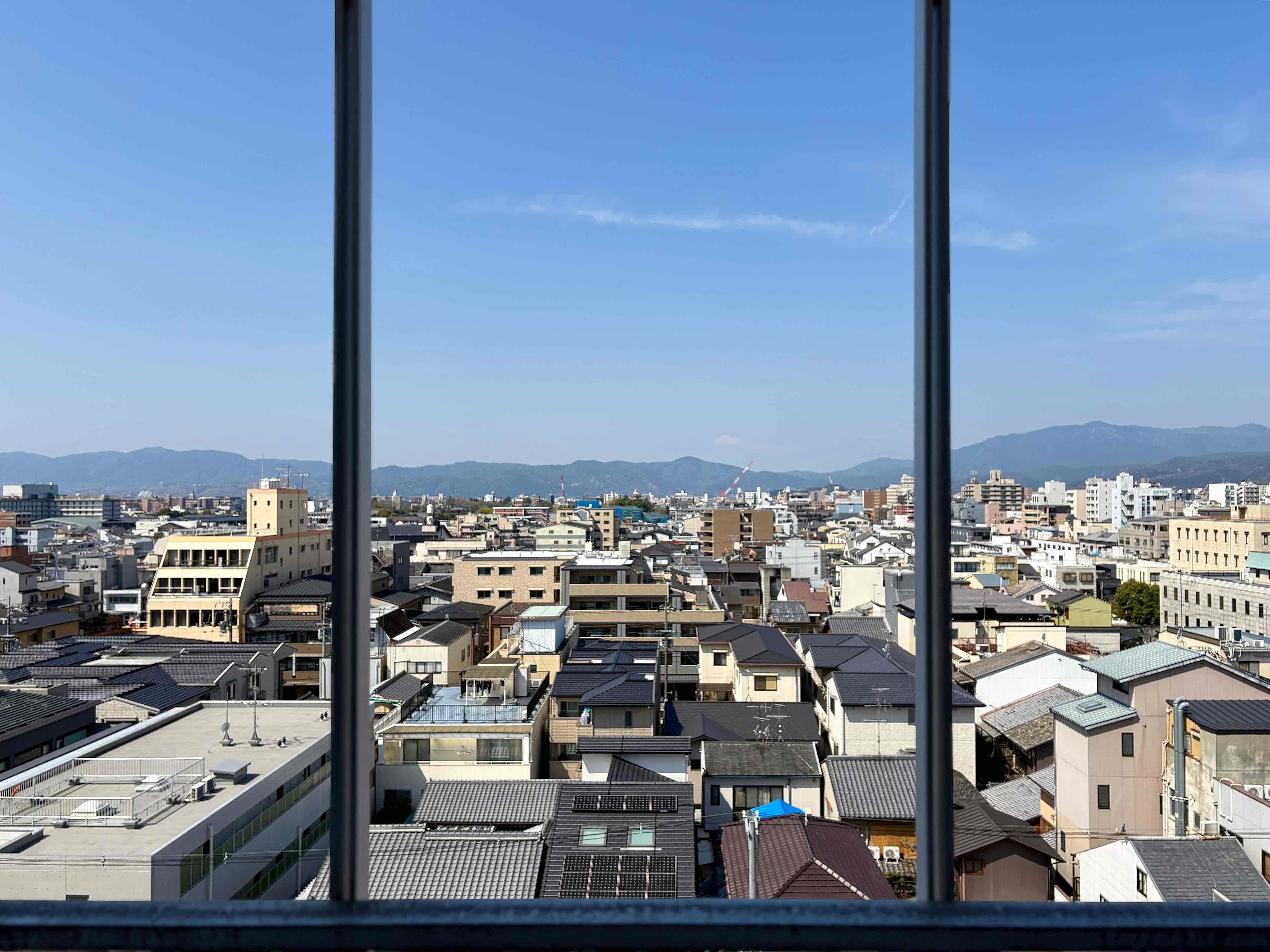 京都市中京区烏丸通竹屋町下る少将井町229-2の賃貸物件/7階｜バルコニーからの景色がとても気持ちいいのです