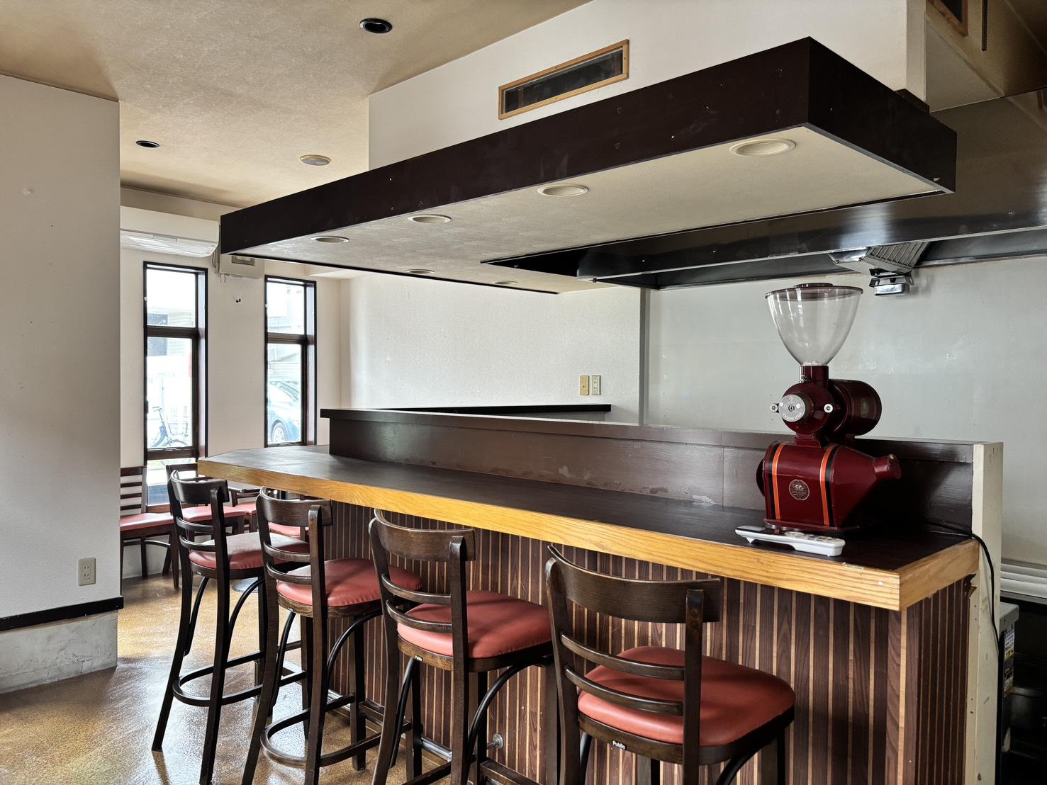 京都市左京区高野清水町132-11の賃貸物件/客席と厨房の距離が近い、ちょうどいいサイズ感。無理のない動線です。