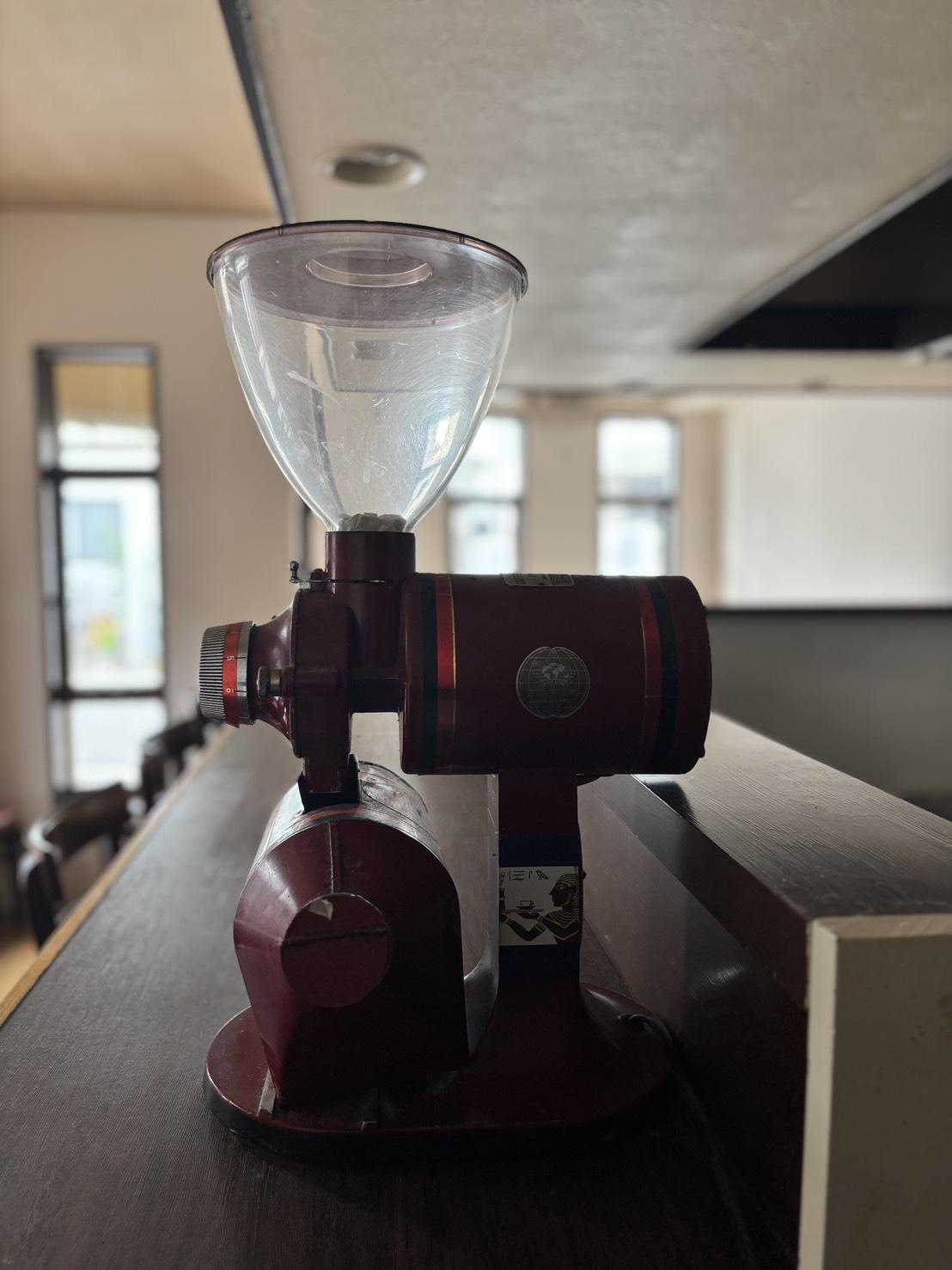 京都市左京区高野清水町132-11の賃貸物件/カウンターにミルがひとつ。前の使われ方が、少しだけ想像できます。