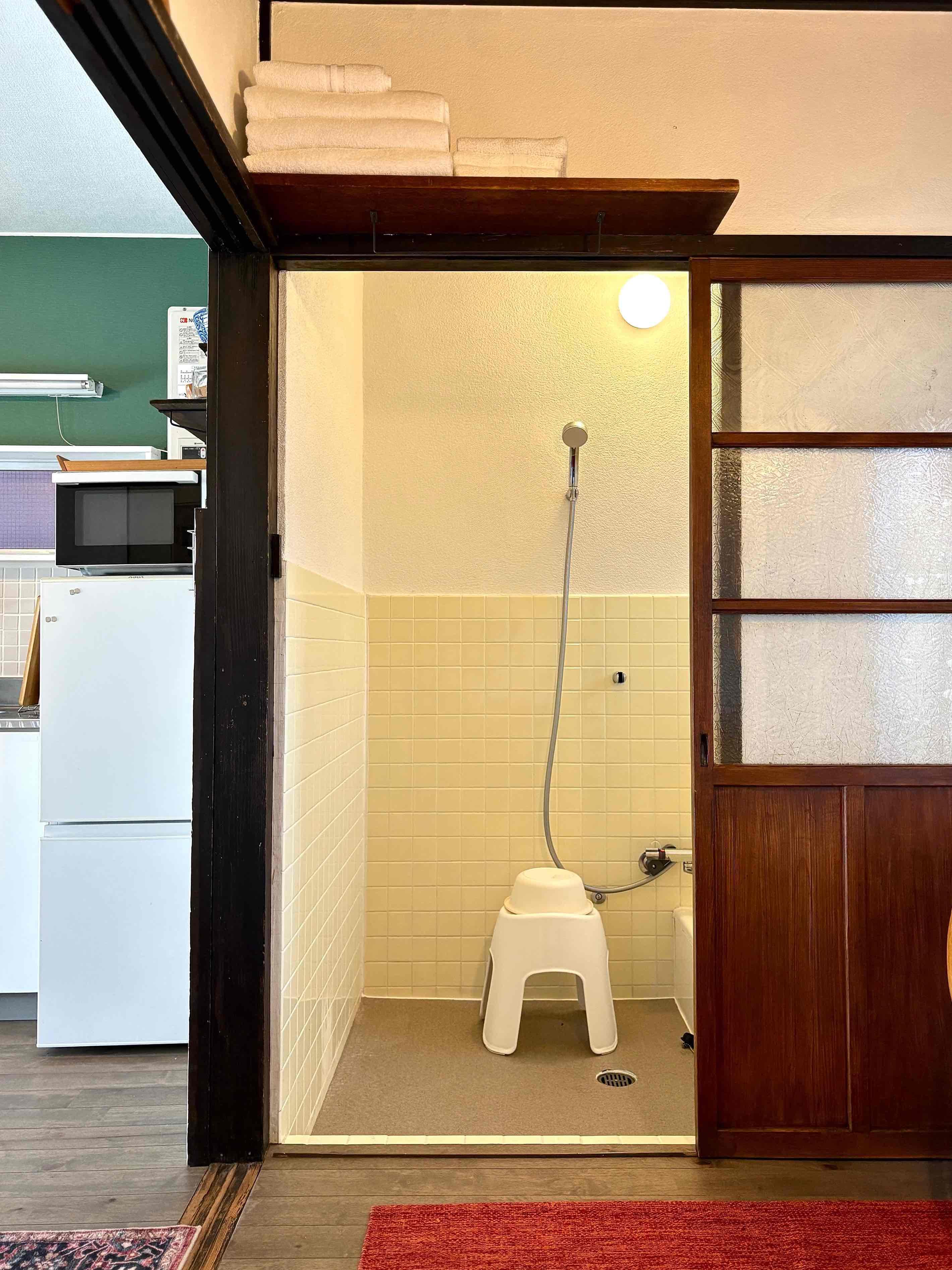 京都市北区紫竹高縄町の賃貸物件/浴室は部屋からダイレクト