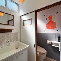 京都市北区紫竹高縄町の賃貸物件/洗面所とトイレにも心地の良い光が入ります