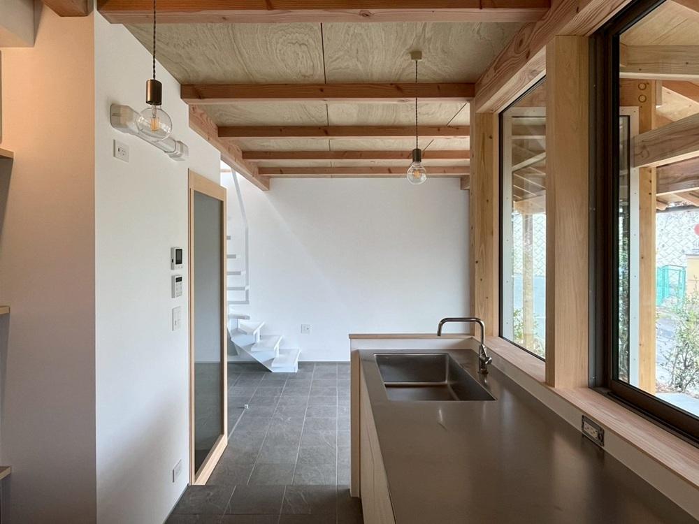 京都市左京区修学院檜峠町11-23の賃貸物件/A号室｜この左側に冷蔵庫やレンジなどが設置できるようになっている