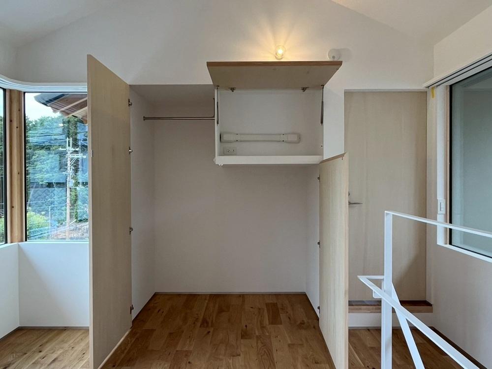 京都市左京区修学院檜峠町11-23の賃貸物件/A号室｜収納とエアコン設置個所。エアコンは借主にて設置が必要。