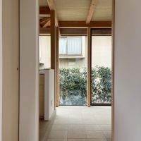 京都市左京区修学院檜峠町11-23の賃貸物件/B号室｜玄関からのショット。