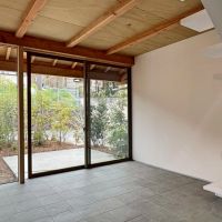 京都市左京区修学院檜峠町11-23の賃貸物件/C号室｜もう少し植栽が育つと目隠しになる想定。