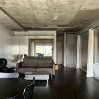 京都市左京区銀閣寺前町10の賃貸物件/室内全景北を見る。鏡張りの収納の裏側にベッドが収まってます。